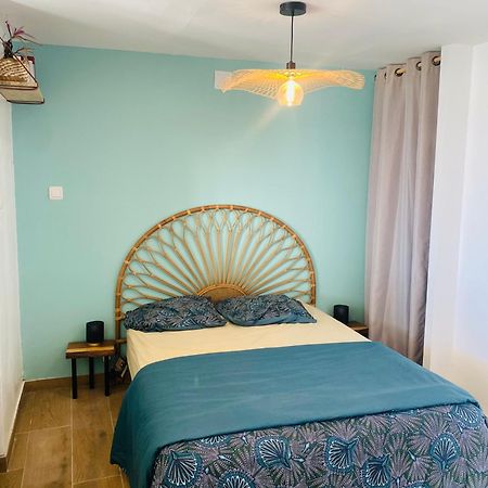 Ti Kaz Azura Apartment Сен Дьони Екстериор снимка